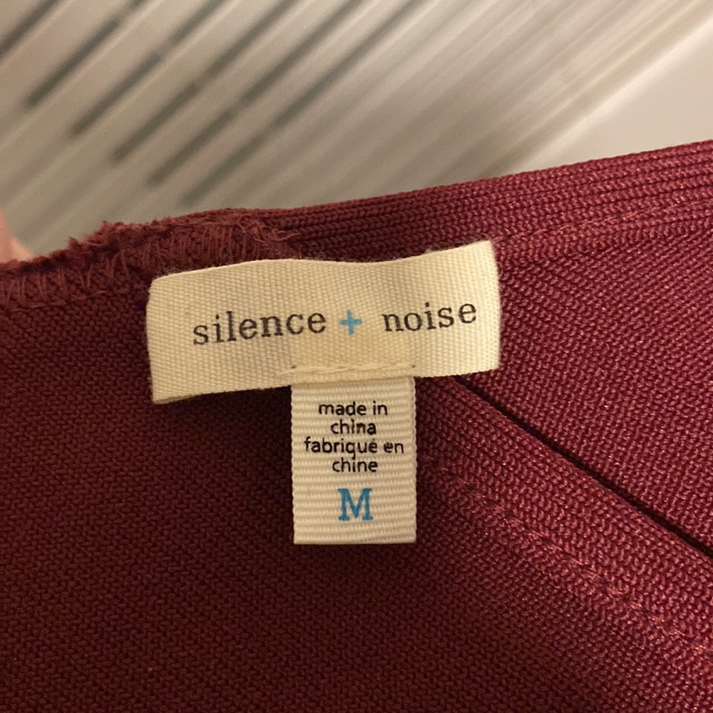 silence + noise crop top - Picture 3 of 3